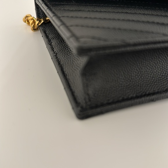 Saint Laurent Cassandre Envelope Chain Wallet - Picture 2 of 9